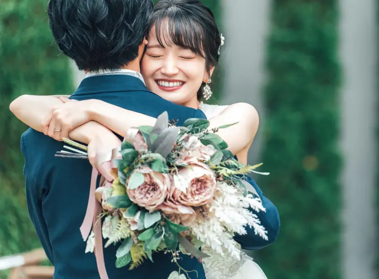 ご新郎、ご新婦様がチャペルに入場する様子